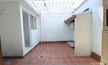 casa en arriendo en niza. Cod A24104