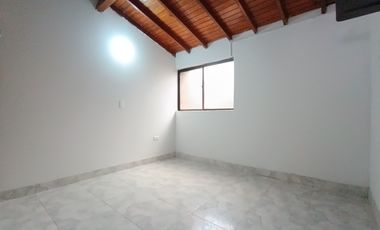 casa en arriendo en niza. Cod A24104