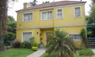 Casa en venta en Campana, Campana - Cochera