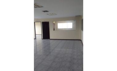 Sector Inmaconsa, Vía a Daule Alquiler 1100 m² Bodega con Oficinas