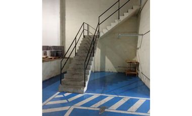 Sector Inmaconsa, Vía a Daule Alquiler 1100 m² Bodega con Oficinas