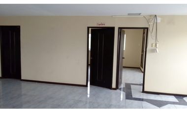 Sector Inmaconsa, Vía a Daule Alquiler 1100 m² Bodega con Oficinas