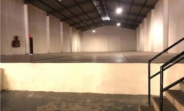 Sector Inmaconsa, Vía a Daule Alquiler 1100 m² Bodega con Oficinas