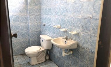 Sector Inmaconsa, Vía a Daule Alquiler 1100 m² Bodega con Oficinas