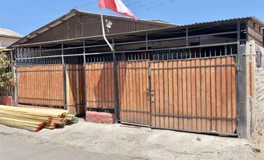 Casa en venta de 2 dorm. en Pudahuel
