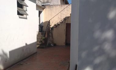 Hermosa casa americana en moreno cerca del  acceso oeste