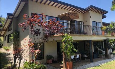 Venta de 2 Casas completas  en LLanogrande sector La Amalita