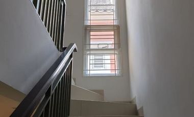 Disewa Rumah Omaha Village Paramount Gading Serpong Jl Meredith 55 Kosong Bersih Nyaman