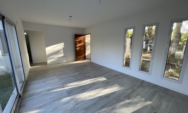 EN VENTA - CASA A ESTRENAR 2 DORMITORIOS - PROFESIONAL COUNTRY CLUB, FUNES