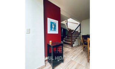 HERMOSA CASA DE DOS PLANTAS + DEPARTAMENTO AL FONDO- RETASADO-
