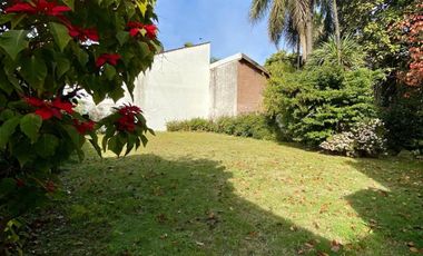 Casa de 3 AMBIENTES ubicada a 50 metros de la estación y a 50 metros de la Avenida Tomás Espora.