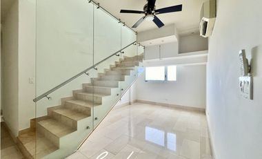 VENTA PENTHOUSE REMODELADO EN COCO DEL MAR, PH PUNTARENAS (4)