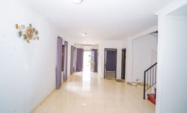 Rumah Luas SHM 10 Menit ke Trans Studio Mall Cibubur Siap Huni J-42296