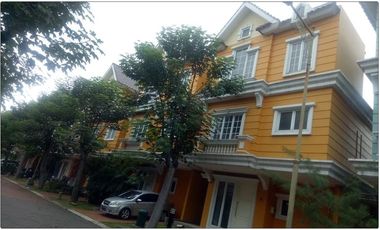 RUMAH GADING SERPONG DIJUAL BU CLUSTER 3 LANTAI SIAP HUNI