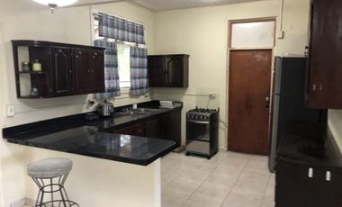 ALQUILO HERMOSA CASA HOWARD $1.200