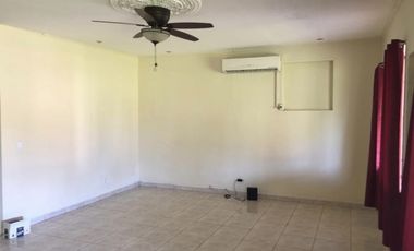 ALQUILO HERMOSA CASA HOWARD $1.200