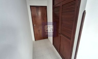 COD. 5121 - SE ARRIENDA APARTAMENTO - BARRIO: SAN FRANCISCO