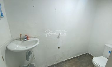 local en arriendo en la 30. Cod A776250