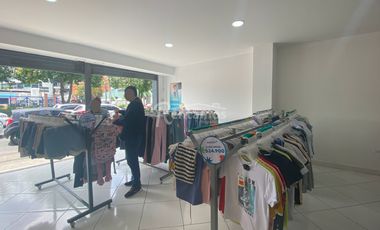 local en arriendo en la 30. Cod A776250