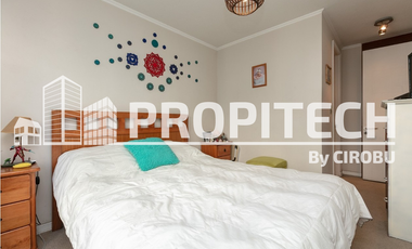VENTA DEPARTAMENTO 2 DORMITORIOS 2 BAÑOS + ESTACIONAMIENTO + BODEGA, PISO 11, METRO SAN MIGUEL.