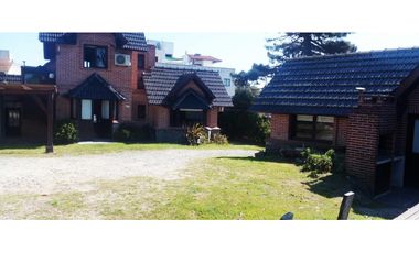 2 Lotes Multifamiliares con 8 cabañas. A 3 cuadras del mar