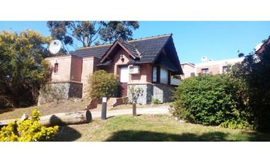 2 Lotes Multifamiliares con 8 cabañas. A 3 cuadras del mar