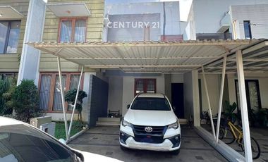 Rumah 2 Lantai Dalam Cluster Town House Di Ciputat 9525