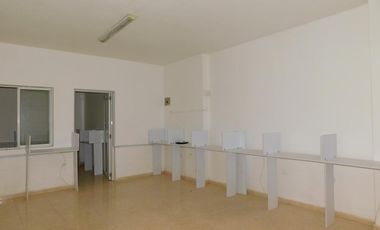 oficina en arriendo en el prado. Cod A91708