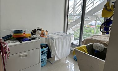 Se VENDE Apto en PH Rokas - Condado del Rey