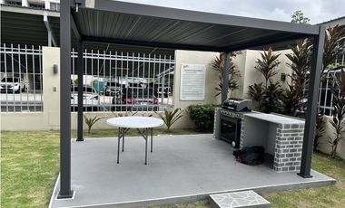 Se VENDE Apto en PH Rokas - Condado del Rey