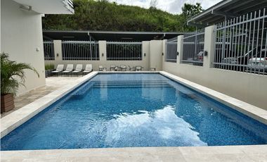 Se VENDE Apto en PH Rokas - Condado del Rey