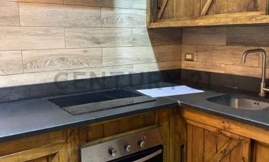 VENTA DEPTO. TRIPLEX, 5D/5B CON JARDIN, LO BARNECHEA