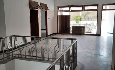 RUMAH Jl Bali, Surabaya Pusat