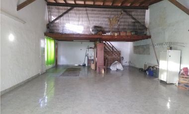 Casa 3 ambientes + Galpon/ Barrio 2 de Abril
