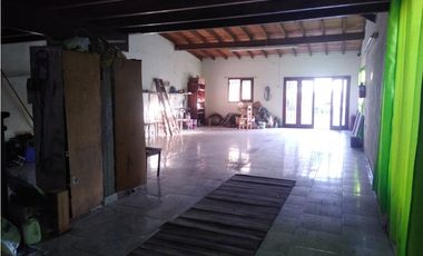 Casa 3 ambientes + Galpon/ Barrio 2 de Abril