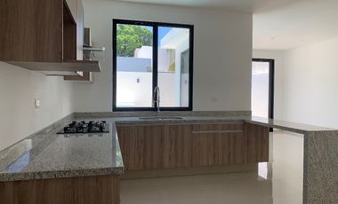 Casa en venta de 3 recámaras con alberca  zona norte de Mérida