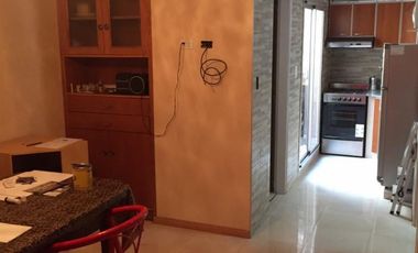 TRIPLEX EN EXCELENTE UBICACIÓN EN BANFIELD.