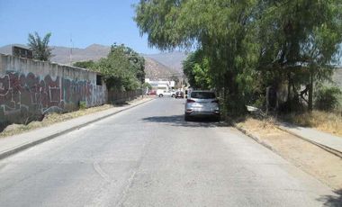 Buen Sitio Se Arrienda A Orilla De Calle Y A Pasos Del Centro!