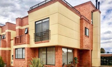 Hermosa casa en límites Cajica -Chía !!!