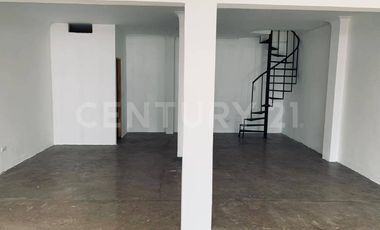 VENTA DE BODEGA CON 3 LOCALES USO COMERCIAL / INDUSTRIAL JAMUNDI