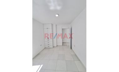 Se Vende Hermoso Departamento En San Juan De Lurigancho, Urb La Huayrona