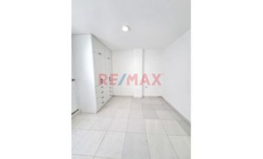 Se Vende Hermoso Departamento En San Juan De Lurigancho, Urb La Huayrona