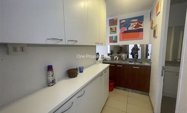 Gran Local comercial / 175m2 sobre Av. Las Condes