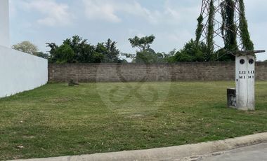 Fraccionamiento Onix Residencial Terreno residencial en venta en Fraccionamiento Ixtacomitan 1a Sección