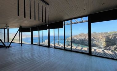 Casa en venta de 6 dorm. en Los Vilos