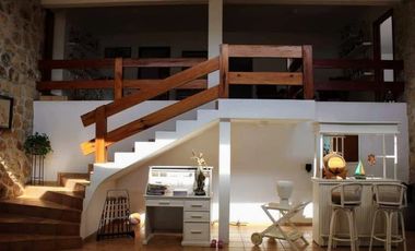 CASA EN VENTA A ORILLA DEL LAGO 
