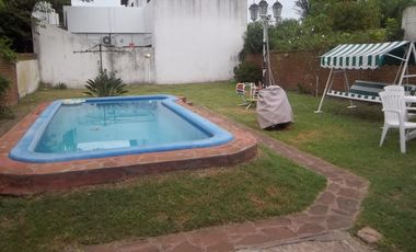 Hermosa propiedad en Parque Quirno- Permuta. Buena zona