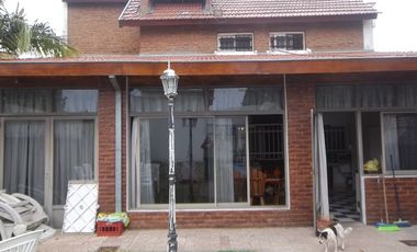 Hermosa propiedad en Parque Quirno- Permuta. Buena zona