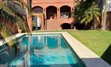 Chalet en venta en Bernal Centro