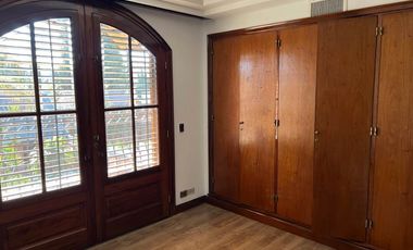 Chalet en venta en Bernal Centro